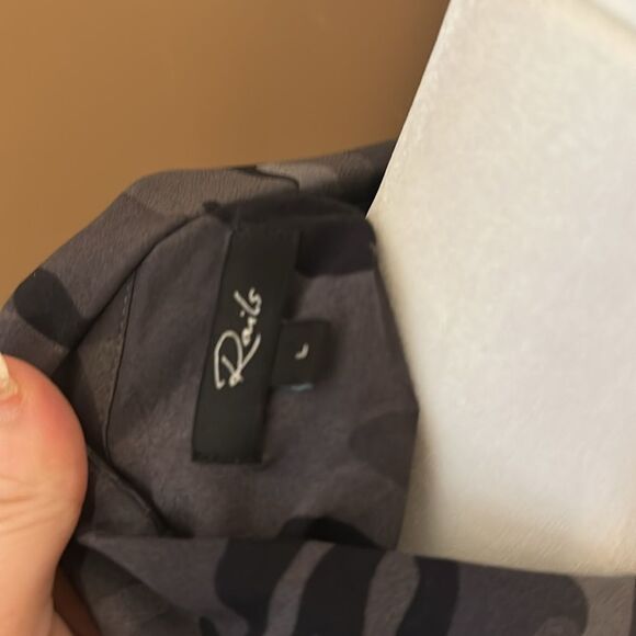 Rails Jordon Camo Button Down Shirt NWOT Size Large - Picture 6 of 6